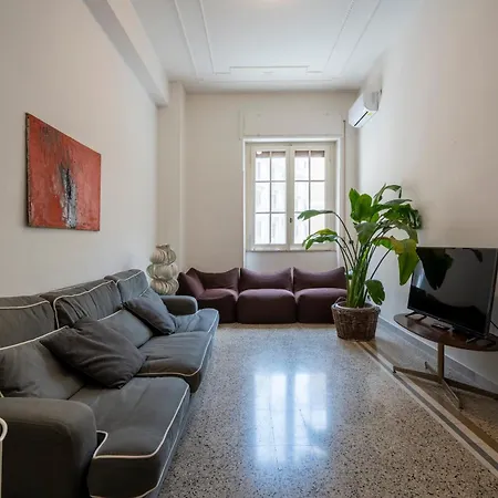 아파트 Zaum House, Quartiere Umbertino. 120 Mq *