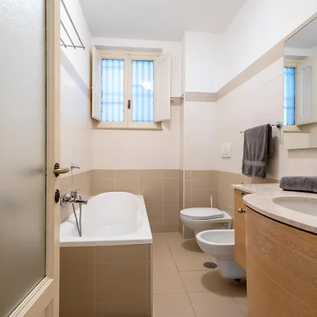 Zaum House, Quartiere Umbertino. 120 Mq 公寓